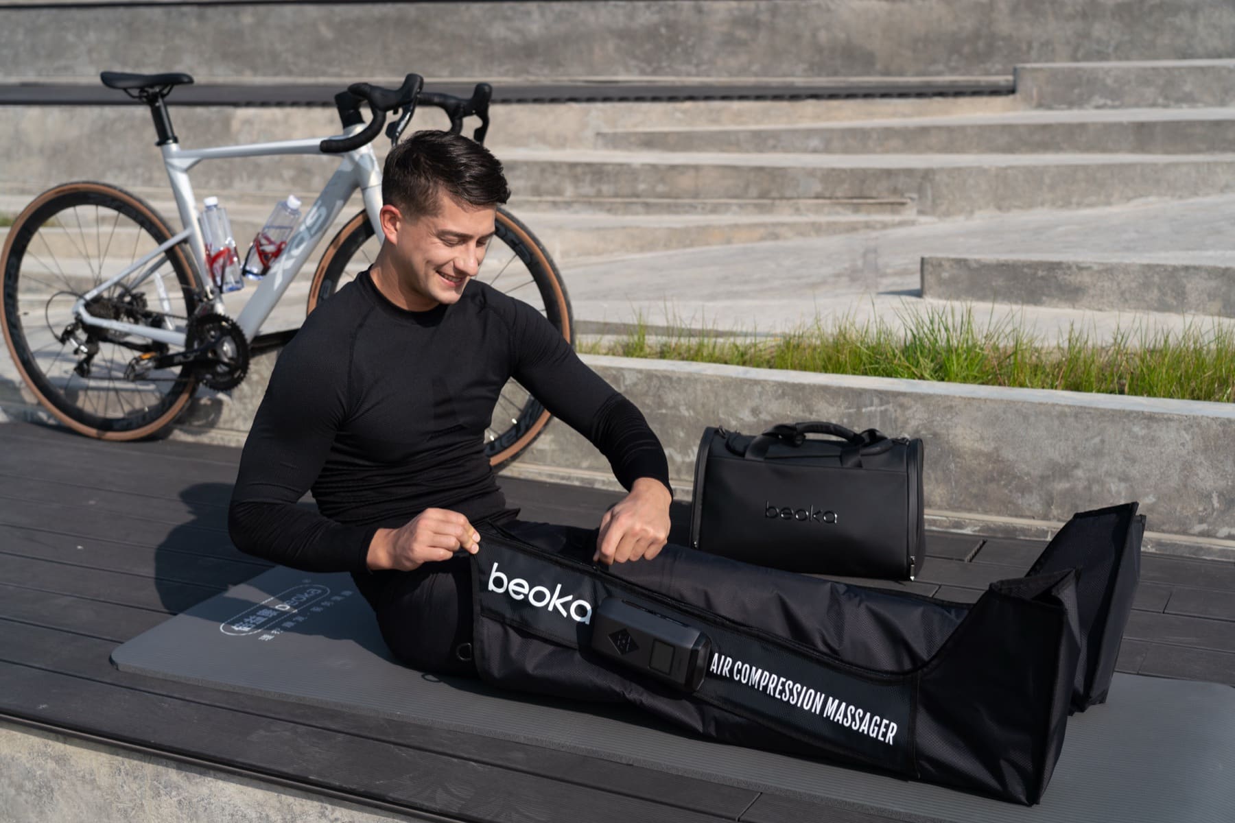 Atleta preparándose en la pista de atletismo